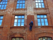 Очистка от высолов,  Гидрофобизация стен фасада,  Высолы на фасаде.